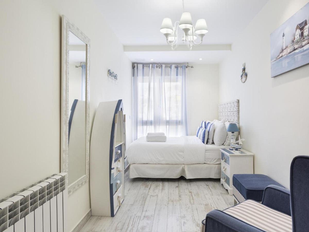 Sitges Spaces Mediterranean Apartments 5 Bedrooms, 4 Bathrooms, 75M2 Terrace, Centre Sitges- Sleeps 11 Buitenkant foto